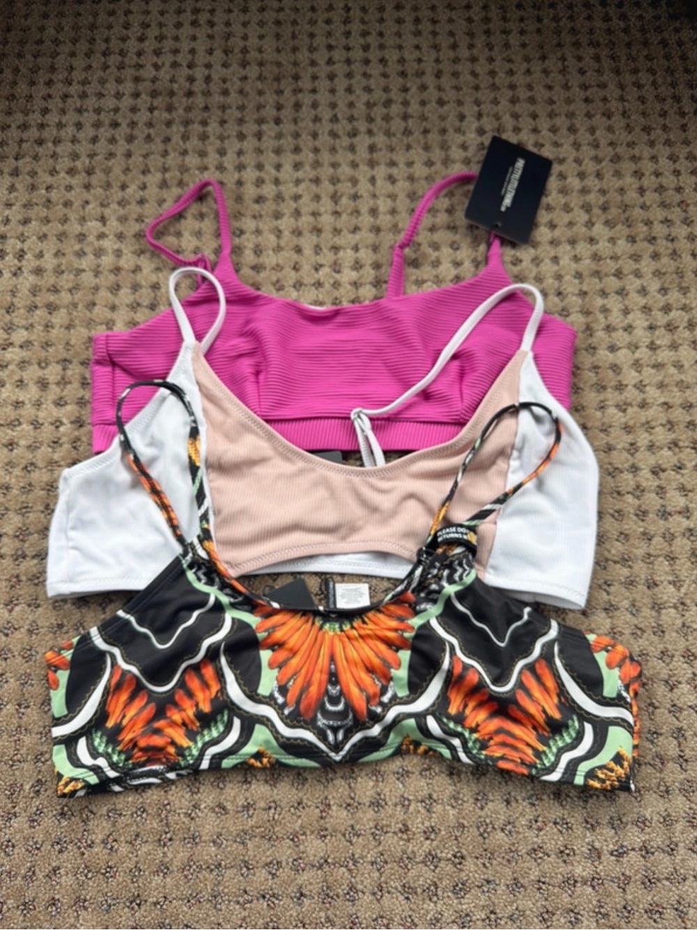 PrettyLittleThing Multi-Pack Bikini Tops - Pink, White, Nude & Tropical Print